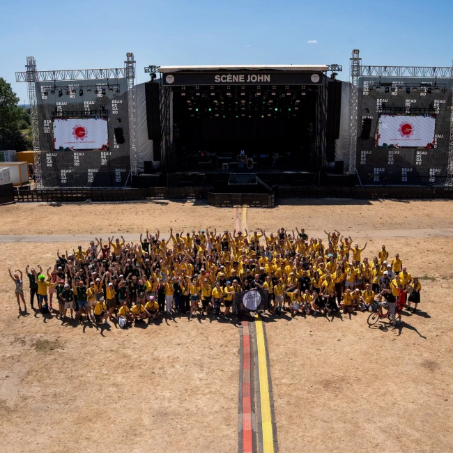 MERCI à nos 1 600 bénévoles ! 🫶 - Festival Beauregard MERCI à nos 1 600 bénévoles ! 🫶 - Festival Beauregard